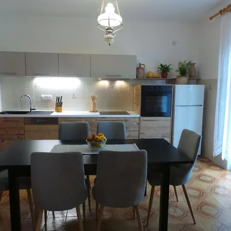 Apartman Lovran 15546 Opric