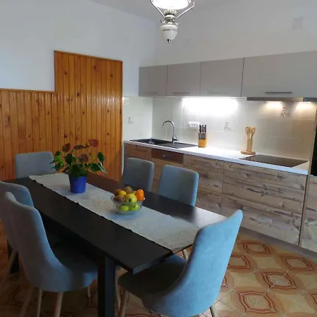 Apartman Lovran 15546 *